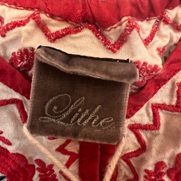 Anthropologie - Vintage Lithe - Embroidered Floral Blouse - Size 6 - Picture 3 of 4